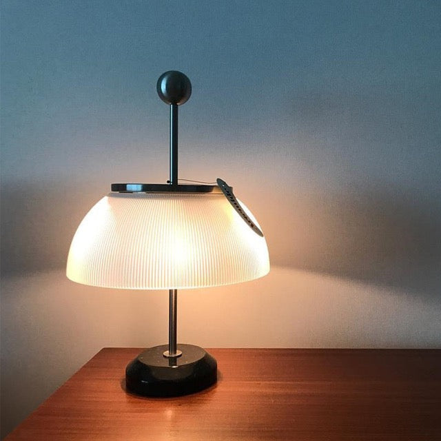Hada Bauhaus Glass Table Lamp