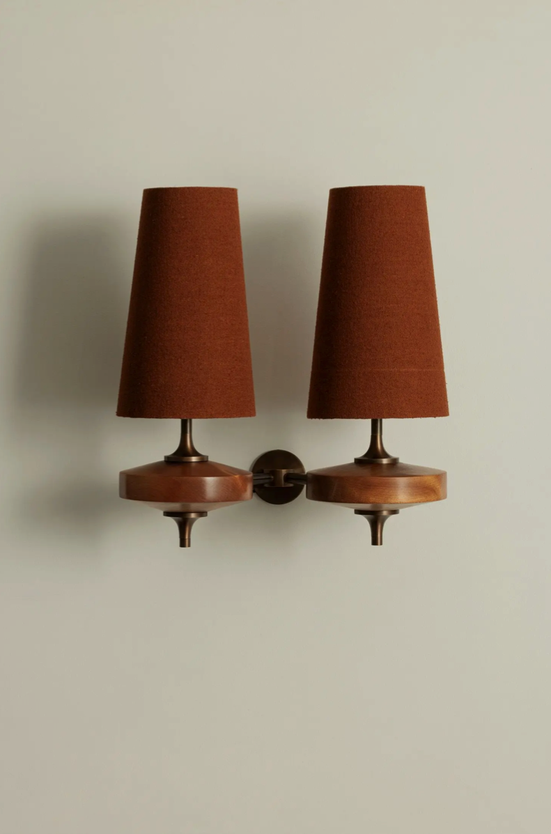 Hour Rho Twin Wood Wall Lamp