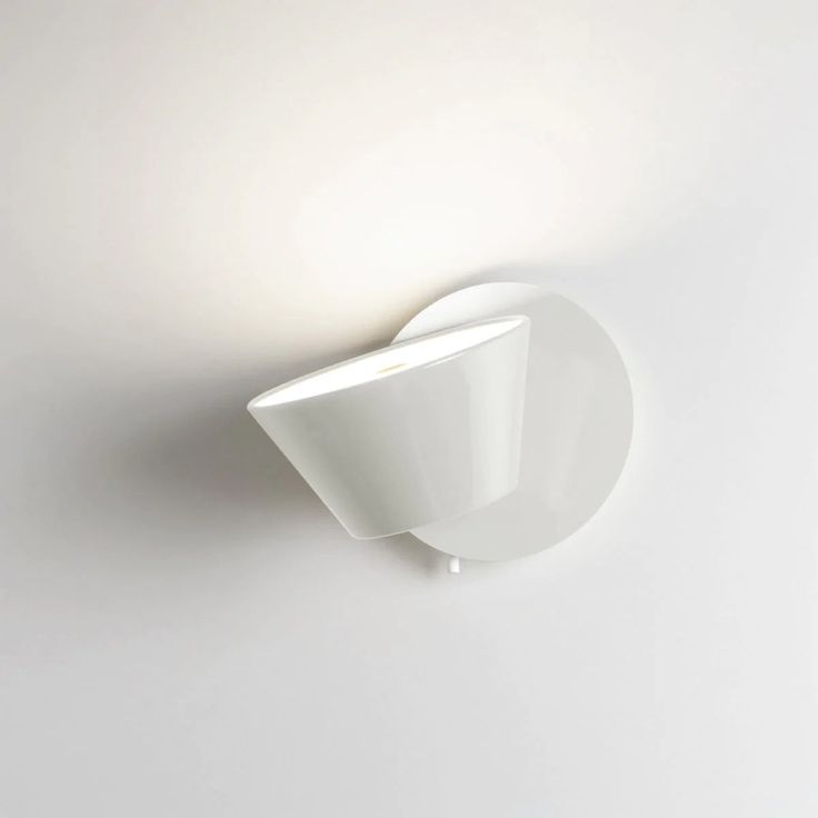 TM A1 Shell Sconce