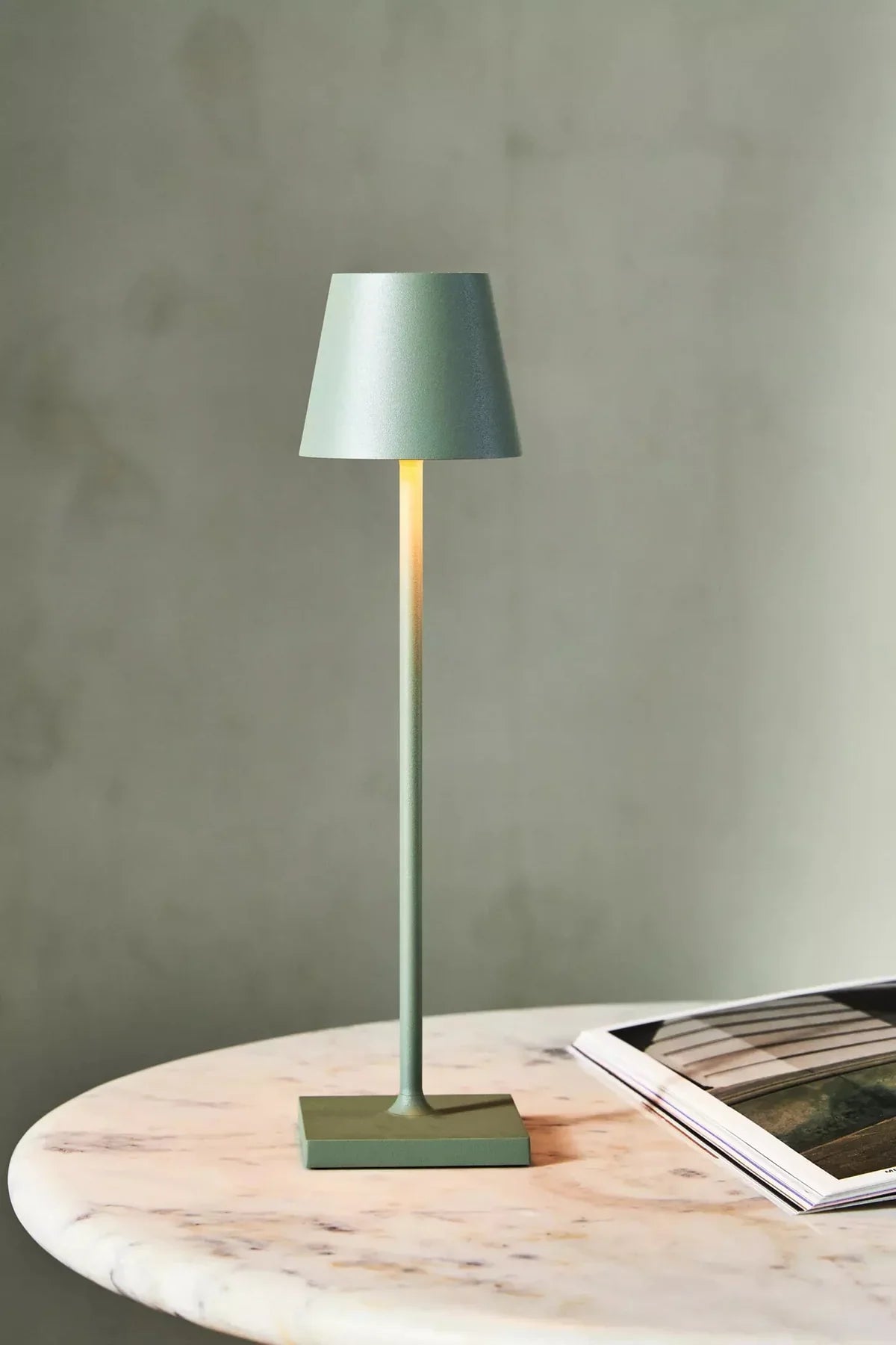 LD Aoki EE Rechargeable Lamp